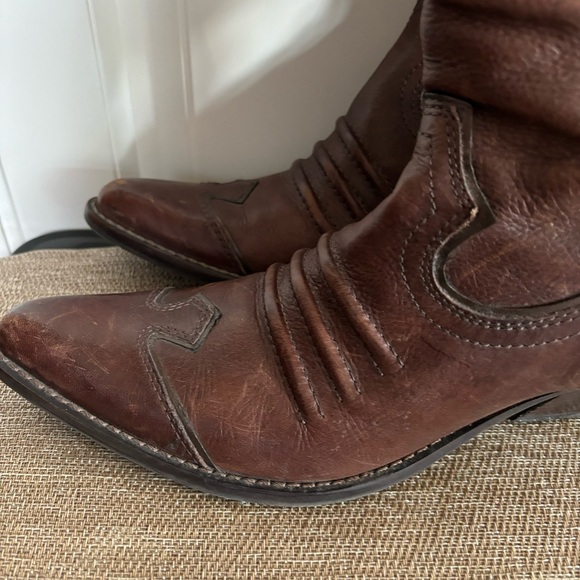 Brown Arturo Chiang Cowboy Boots - Picture 8 of 16